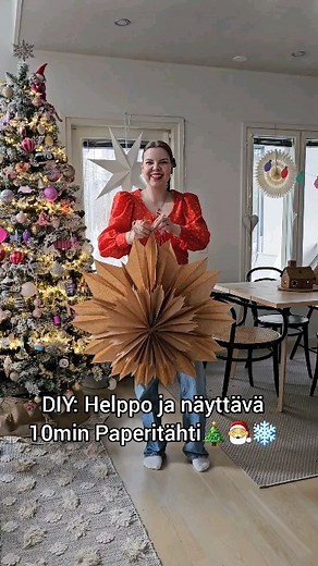 Iina Hyttinen on Instagram: "Tässä kesti oikeesti vaan 10min vaikka tehtiin ekaa kertaa 🤩❄️ja tuli niin ihana! Bongasin TikTokista monta erimuotoista paperitähden ohjetta ja kokeiltiin Oton kans tätä ekana. 😍 Oli just niin helppo kun toivoinkin! ❄️DIY PAPERITÄHTI PAPERIPUSSEISTA❄️ 12 Paperipussia Liimapuikko Juutti- tai paperinarua Kuumaliimaa 1. Liimaa 12 paperipussia yhteen (levitä liima ylösalaisin olevan T-kirjaimen muotoisesti) 2. Piirrä kynällä haluamasi muoto ylimmän pussin pintaan 3. L