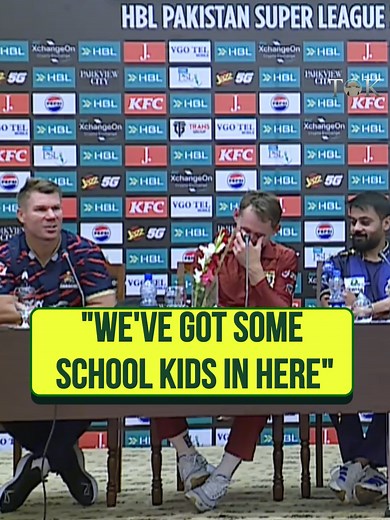 “Oh… sorry! Looks like we’ve got some school kids in here!’ — David Warner’s hilarious comment during the captains’ press conference #TOKSports #DavidWarner #KarachiKings #PSL11