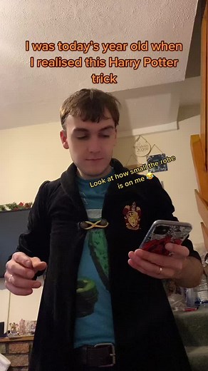 Harry Potter Lumos Robe Magic Trick Revealed!