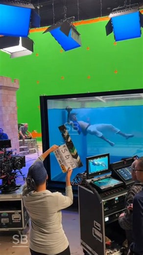 studiobrakdown on Instagram: "Aladdin BTS: Jafar’s Moat Scene — How the Intense Moment Was Filmed! Go behind the scenes of one of the most intense moments in the Aladdin story — the moat confrontation between Jafar and Aladdin. This BTS footage reveals how the dramatic sequence was filmed using safe stunt coordination, underwater rigs, green-screen extensions, and expertly choreographed acting. The stunt team rehearsed every movement to ensure the actors stayed safe while still delivering the hi