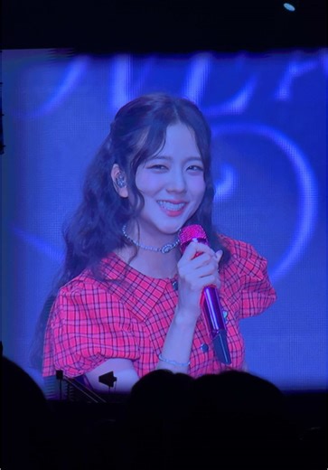 Jisoo's Exciting Performance at Blackpink Concert in Bangkok