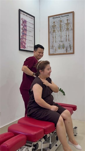 Phục hồi chức năng đúng cách cho cột sống giúp sinh hoạt bình thường. #vungocson #drson #short