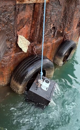 Lost Underwater Safe Reveals Unexpected Items | 5-Minute Crafts Play