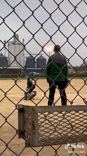Practice makes perfect! Dingers all day... 😝 #baseball #fypシ #8u #jcks #machinepitch #youthbaseball #practicemakesperfectt #espnkid