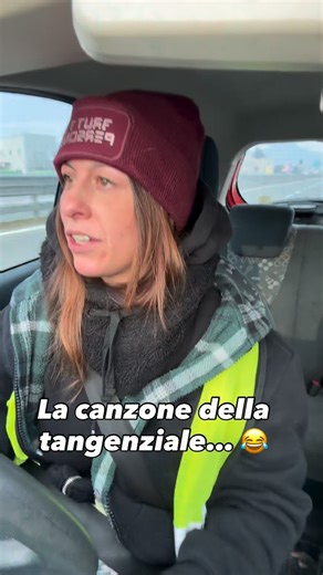 Alessia Romeo on Instagram: "Ecco la canzone del corriere in tangenziale 😂😂😂 #corriere #amazon #tangenziale #laziatata"