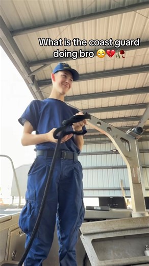 USCG non-rates must learn several core knots for practical and safety purposes, with some sources citing up to 12 for specific training, including the bowline, square knot, clove hitch, figure-eight, and two half-hitches. These knots are essential for tasks like securing lines, creating loops for mooring or rescue, and for general boat handling. #creatorsearchinsights #coastguard #miltok #fyp #navy