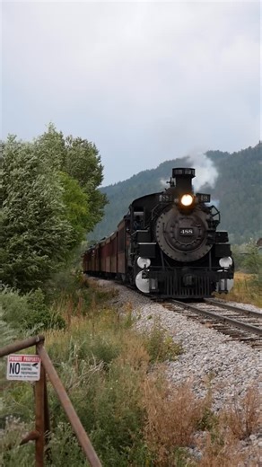 Mike Biskup on Instagram: "488 heads the daily train back to Chama… #cumbresandtoltec #cumbresandtoltecscenicrailroad"