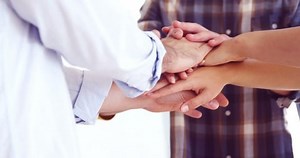 Happy Executives Forming Handstack Office: Stockvideos & Filmmaterial (100 % lizenzfrei) 27972361 | Shutterstock