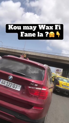 Exploring the Busy Streets of Dakar City