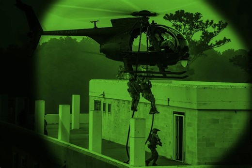 160特种作战航空联队的MH-6机型为特种行动提供了绝无失败的快速渗透和撤离能力。提升你的军事航空职业生涯。加入160特种作战航空联队。了解更多并申请加入。