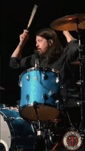 Dave Grohl DRUMMING Smells like teen spirit #metal #rock #davegrohl #nirvana #heavymetal #music