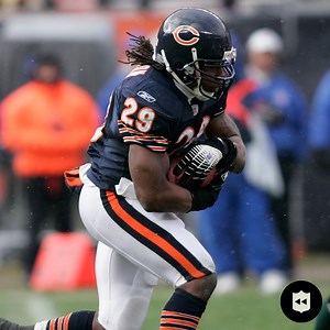 2007 was Adrian Peterson’s rookie year. It was also a career year for another NFC North player: Chicago Bears RB Adrian Peterson Peterson, a sixth-round pick in 2002, was primarily a backup & special teamer in his eight-year career and set career-highs in rushing yards (510), catches (51), and receiving yards (420) in 2007. | NFL Throwback