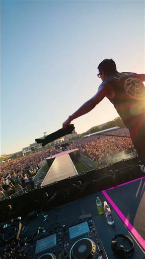 LIGHTS GO OUT REMIX OUT NOW 💥