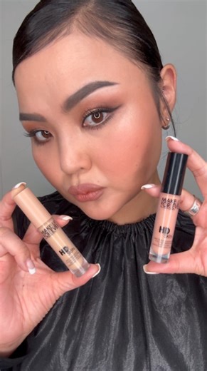 @arika_makeup_ が新作のカラーコレクターの使い方をご紹介。 彼女をフォローして最新のメイクTipsをチェック！ ARIKA「しっかりオレンジの発色なのに肌にふわっと馴染んでくれて、誰でも簡単に使えるところがHDスキン カラーコレクターのお気に入りポイント！クマや色素沈着、シミなどのトラブルをカラーコレクターでカバーした後、HDスキン コンシーラーを重ねることでトラブルが透けずにしっかり自然にカバーできます。 HDスキン カラーコレクターは、トラブルの色が薄ければ薄めの色を、濃い場合は濃いめの色を選んでいただくのがおすすめです😊」 【使用製品】 1.HDスキン カラーコレクター 0.2 2.HDスキン コンシーラー 2.5(N) #MAKEUPFOREVER #メイクアップフォーエバー #HDスキンカラーコレクター #HDスキンコンシーラー #FOCUSONME #コンシーラー #メイク #コスメ | MAKE UP FOR EVER メイクアップフォーエバー