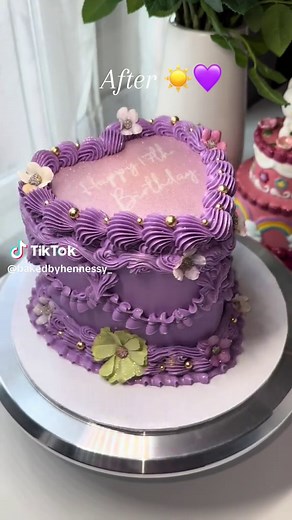 Rapunzel Inspired Burnaway Cake Decoration