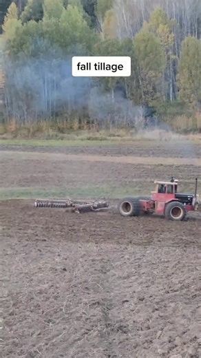 versatile 850 with 20ft offset disc making quick work of the steep ground #versatile #855 #farmlife