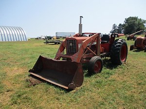 1970 International 2656 Industrial 2WD Tractor W/Loader | Agriculture