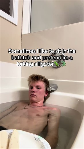 8/15 #fantasyfootball #rawr🦖 | Alligator