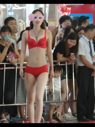 1214#catwalkmodel #beautifulgirl #runway #fashion #models #modelswalk #underwear #runwaymodels #走秀 #란제리 #下着ショ #内衣 #ランジェリーショー #4K #fyp #sexymodels #下着 #Đồ lót gợi cảm