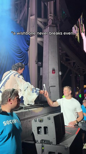 Conan Gray sobre su nuevo álbum y Wishbone