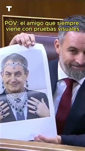 📸 Abascal brings up this image of Zapatero in Congress while Sánchez talks about corruption🔥