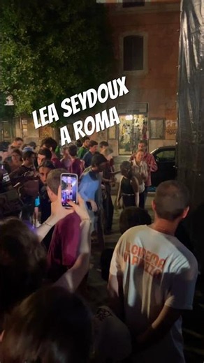 LEA SEYDOUX in Rome at Piazza San Cosimato #leaseydoux