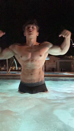 varis 🇦🇱 (@v.varis)’s videos with original sound - 𝑴𝒐𝒖𝒔𝒂 ♔