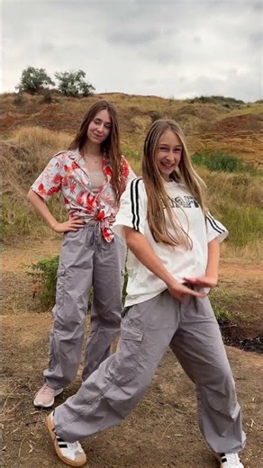 "Just know" Tik Tok Trend / Dance trend for two