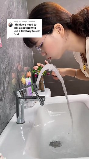 Replying to @Dusty Not only does this faucet rotate freely, but it can also be lengthened so that we can wash up. #faucet #extensions #splash #improvement #good #foryou #2025