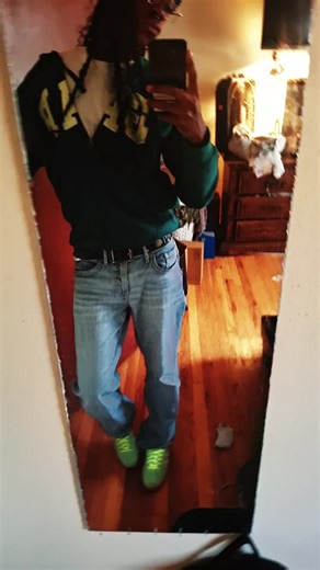 ☠ (@rxnphobic)’s videos with neon guts - 𝓛ꨄ