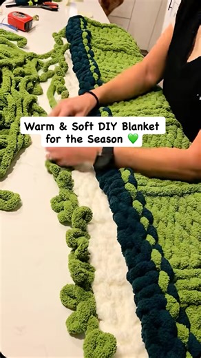 Helle on Instagram: "Making this beautiful green garter stitch blanket! 臨 Perfect for the season — warm, soft, and extra cozy! ❄️ #ChunkyKnit #CozyVibes #DIYBlanket #HandmadeWithLove #chunkyknitblankets #helleschunkyknitblankets #fingerknitting #fyp #chunkyblankets"