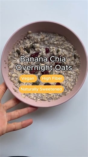 5.9K views · 171 reactions |  Give your body some love with this Banana Chia Overnight Oats recipe—a vegan, high-fiber breakfast that’s as easy as it is delicious. 北 ⏲️ Prep it the night before, top it with your favorite crunchy seeds and cranberries, and enjoy a nutritious start to your day. Perfect for resetting after all the festive feasting!  Save this post for healthy breakfast ideas you’ll actually look forward to! https://bit.ly/3RwrE83 | Healthline | Facebook
