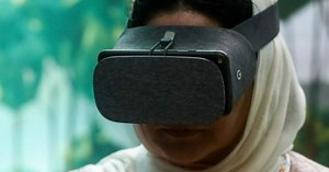 Tech companies invest to build virtual reality future