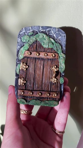 DIY Altoid Tin Fairy Door Upcycle | Cottagecore Crafts