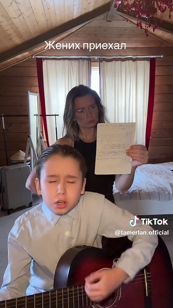 Video van ТАМЕРЛАН (@tamerlan.official) over here comes the bride holding a knife song