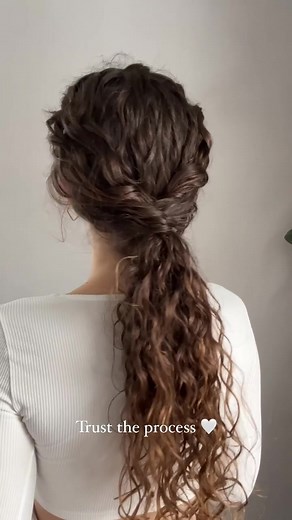 Curly Hair Ponytail Tutorial | Slow Motion Version