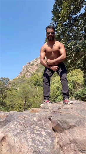 Most muscular pose bodybuilding