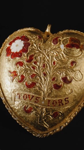 The British Museum is delighted to announce that through extraordinary philanthropic giving and the unwavering support of the public, the Museum has raised the funds to acquire the Tudor Heart for future generations. Almost no other objects survive that celebrate Henry and Katherine’s relationship, most having been lost over time. The Tudor Heart therefore acts as an important historical witness, showing both the luxury of Henry VIII’s earlier reign and the strength of their union. Supported by 