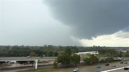 159K views · 901 reactions | Storm Chaser Houston is tracking storms in and around Houston. Here is a look at a storm near Humble TX with a heavy downpour and bit of a wall cloud. No immediate tornado risk, as of this 3:45pm video post. | Texas Storm Chasers | Facebook