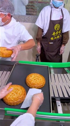 Flour Angels: When Colleagues Become Canvas #baking #chineseburger#mooncake