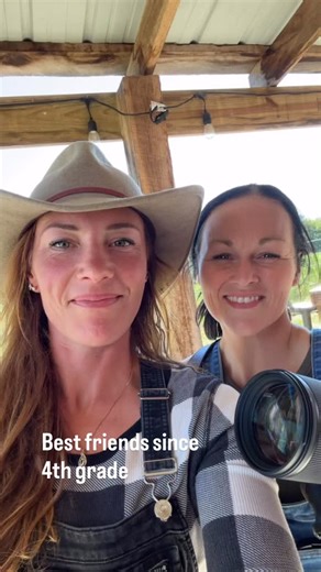 54 reactions | When your best friend brings her camera to your farm...