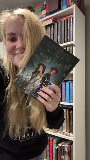 Bone Criers Moon review #bonecriemoon #bookreview #booktok #books #review #specialedition #bookhaul