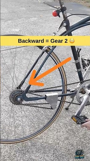 This bike changes gear when you pedal backward 😳 #Shorts #Bike #Engineering