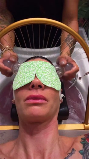 🌿 Scalp. Soul. Serenity. This Saturday — indulge in a CoCo Luxe Head Spa experience and let your stress slip away. Your scalp (and spirit) will thank you. 💆‍♀️✨ | Salon CoCo BOND Spa