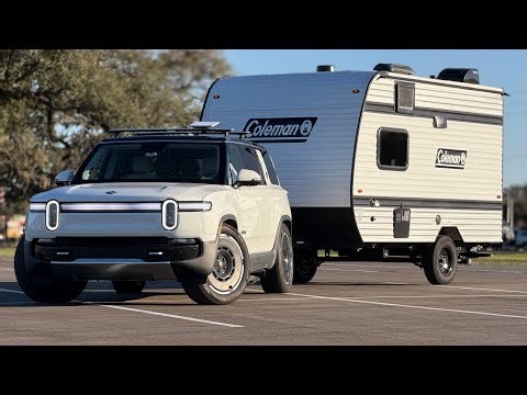 Exploring the RV Supershow + Pebble RV Demo!