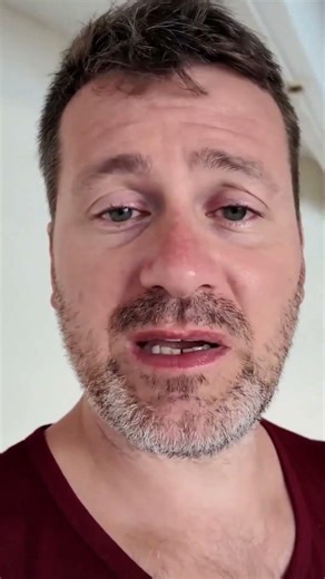 Encountering a massive cockroach in Malaysia: a true homecoming surprise!