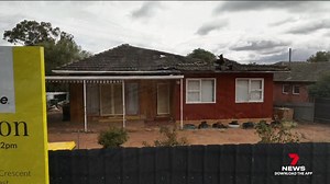 It presented as the ultimate fixer upper - a northern suburbs house without a roof and holes through the walls. For those hoping for a bargain, it sold today for $60,000 more than the asking price. Download the 7NEWS app: https://7news.link/7NEWSapp #7NEWS | 7NEWS Adelaide
