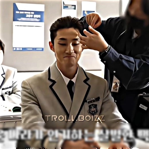 Na baek jin in this scene 😂 #weakheroclass2 #bts #kdramaedit #shorts