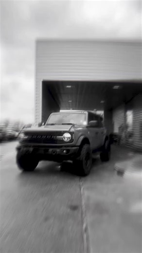 Oklahoma roads deserve more than stock. We took this 2025 Bronco Big Bend and built something that turns heads from Norman to Edmond. Custom wheels, upgraded lights, every detail perfected. This is BMF Custom. This is Bob Moore Ford. Come see us in Oklahoma City. #BMFCustoms #CustomBroncoOklahoma #CustomFordBroncos