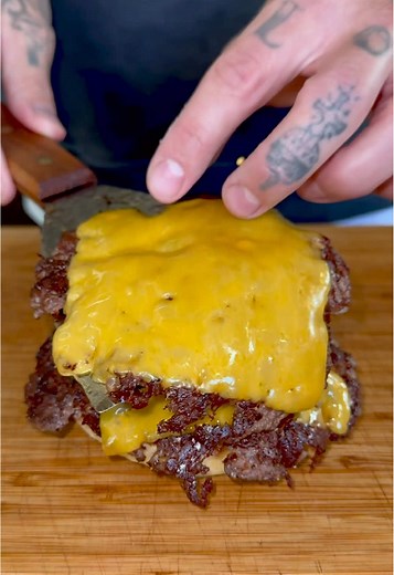 Philly Cheesesteak Smashburger Recipe by Der Daddy